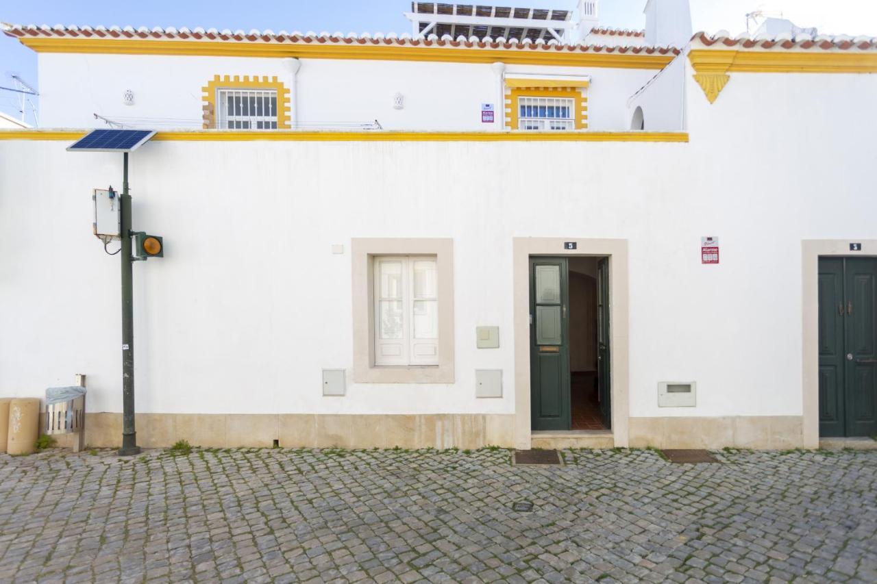 Yellow Stripe Casa de Férias